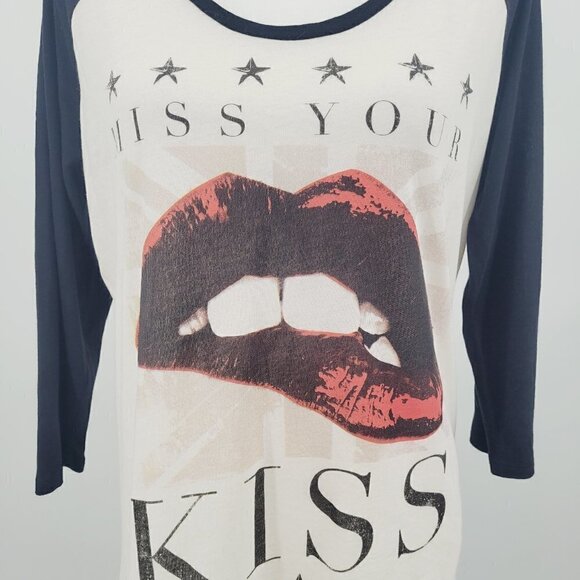 EXPRESS “Miss Your Kiss” Graphic Tee - Picture 4 of 7